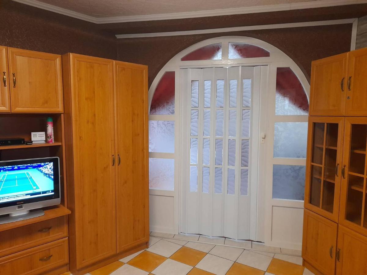 Gyoengyvirag Apartment Romhány エクステリア 写真